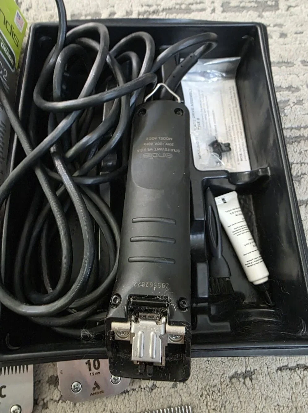 Andis AGC2 Detachable Blade Dog Grooming Clippers with Extras